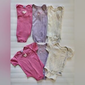 2 For $7 Bundle And Save!!! Vintage Various brand Baby Onesies. 3-6 month.